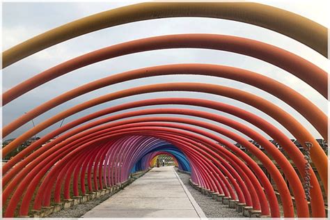 Cheerfully brightening up a concrete overpass, the rainbow bridge at elmina valley central park is kl's latest instagram hotspot and the endpoint of a bonus hike you can do from the bukit denai alam trail. SUPERMENG MALAYA: ELMINA VALLEY - Rainbow Bridge