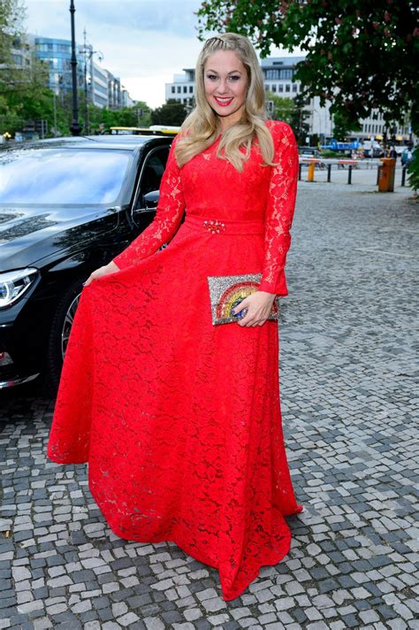 Treffpunkt für fans der bezaubernden moderatorin/autorin ruth moschner. Ruth Moschner - Victress Awards Gala in Berlin, May 2017