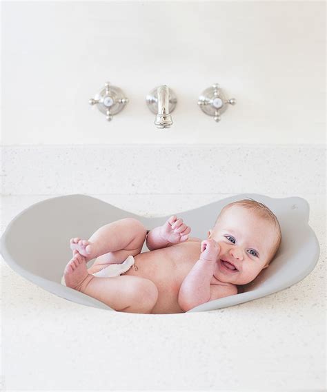 And it's best to avoid bathing your baby when baby is hungry or straight after a. Puj flyte infant Bath: easiest to wash baby in the sink ...