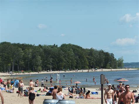 Le camping du parc d'oka est situé à deux pas de la région montréalaise et tout près du village d'oka. Plage d'Oka - TASTE IT