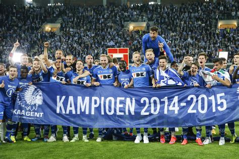 Kaa gent is an organization with a social purpose with a distinct social commitment: KAA Gent en Hein Vanhaezebrouck gaan uit elkaar | KAA GENT