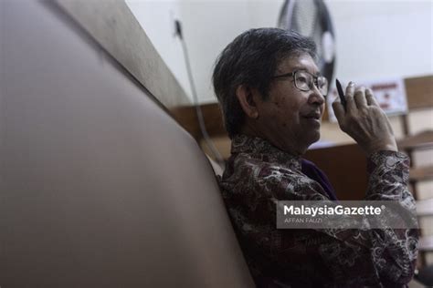 His wife used to be active in the political scene and represented taman aman, petaling jaya as a state assemblywoman. Isu tulisan Jawi: Jangan paksa, galakkan saja - Dr Tan ...