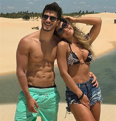256,107 likes · 22,356 talking about this. Casada com Arthur Aguiar, Mayra Cardi escreve texto sobre ...