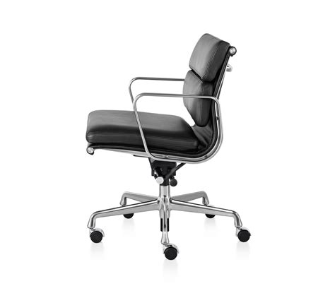 A classic design of style and comfort. EAMES ALUMINUM GROUP SOFT PAD MANAGEMENT CHAIR - Chairs ...