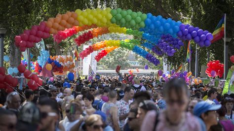 כ״ד באייר תשפ״א 06.05.21 05:00. מאות אלפים יחגגו וימחו היום במצעד הגאווה התל-אביבי | אתר ...