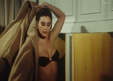 S monica bellucci la riffa dimensions: Untacksa: monica bellucci la riffa