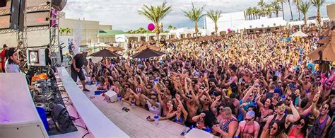 With more and more pool parties popping up from march to september, it's the way to go. 2021 Dayclubs & Pool Parties | Bachelorette Vegas