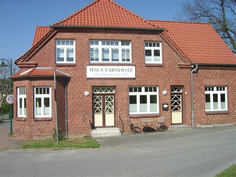 Das denkmalgeschützte und liebevoll restaurierte haus tarnewitz liegt in idyllischer lage im ruhigen ortsteil boltenhagen tarnewitz und ist etwa 900 m vom strand entfernt. Ferienwohnungen | Haus Tarnewitz Ferienwohnungen Boltenhagen