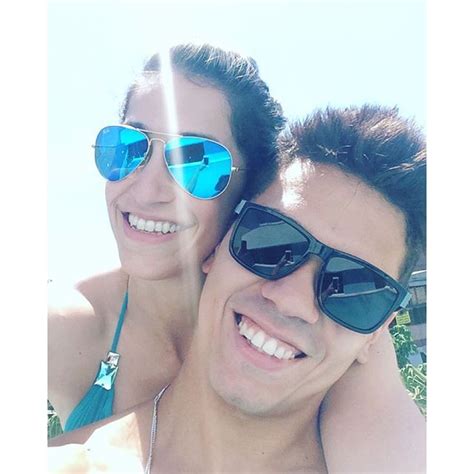 Daniele matias hypólito (* 8. Daniele Hypólito curte dia de piscina aos beijos com o ...