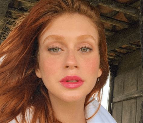 Ela é uma verdadeira estrela e presente para a arte do brasil! Marina Ruy Barbosa mostra foto de biquíni e detalhe na ...