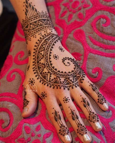 This is a real permanent tattoo. Pin on Henna