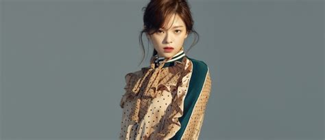 Twice jeongyeon 트와이스 정연, 다리 부상에 속상함 '눈물이 주룩주룩' @정글의 법칙 law of the jungle 225회. Here's Why TWICE Jeongyeon Didn't Have Her MCountdown and ...