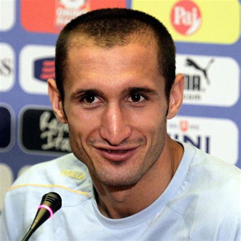 Giorgio chiellini started playing football at just 6 years of age for the youth squad of livorno and at first was used as a central midfielder. Chiellini: "Devo dire grazie a Mazzarri. Se abbiamo vinto ...