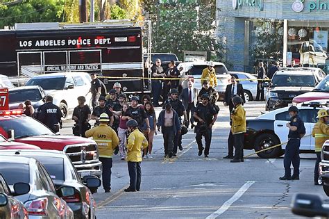 Car storage los angeles reddit. Suspect in Silver Lake Trader Joe's Police Shootout ...