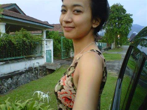 Gambar nenen reviewed by xnode on 6:39 pm rating: 20 GAMBARAwek cun melayu seksi. bertudung tapi seksi ...