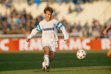 Didier claude deschamps (french pronunciation: Didier Deschamps of Olympique Marseille in 1990. | Soccer ...