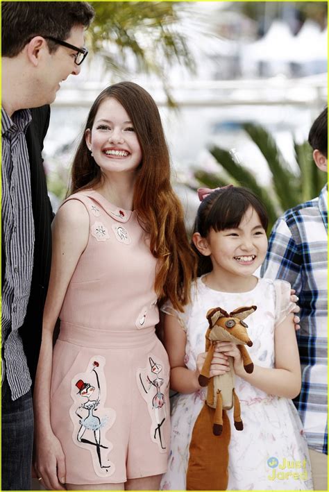 Mackenzie little ретвитнул(а) finn little. Mackenzie Foy Becomes A 'Little Prince'ss At Cannes Film ...