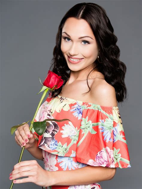 Immerhin durfte sie den aargauer schon zwei mal küssen. Der Bachelor 2018: Diese 22 Ladys wollen Bachelor Daniel ...
