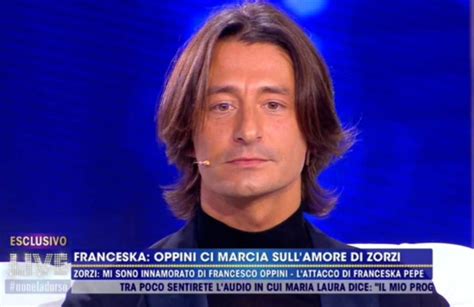 Account ufficiale del programma mediaset live #noneladurso condotto da @carmelitadurso, in onda ogni domenica in prima serata su #canale5. Live Non è la D'Urso, Francesco Oppini contro Flavia Vento ...