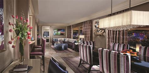 There are 1 four bedroom suites in las vegas. •LAS VEGAS FOUR BEDROOM SUITES• | Las Vegas Suites