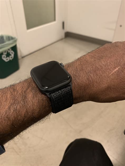 Is the $329/$399 (lte) apple. Hands-On With the New Nike+ Apple Watch Series 4 - MacRumors