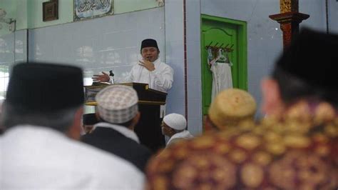 Hal tersebut dikarenakan, waktu imsak ditetapkan pada 10 menit sebelum sebelum masuknya sholat subuh. Jadwal Sholat atau Waktu Sholat Hari Ini, Minggu 9 ...