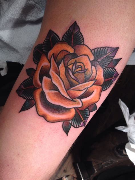 Last updated on april 12, 2021. My first! Fresh yellow rose above my knee, done by Matt ...