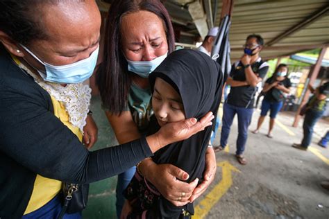 Adik beradik biarlah kita jauh daripada segi jarak, namun hati kita sentiasa saling merindui, saling mendoakan, saling. Dua anak mangsa tragedi Triso tabah kehilangan ibu, lima ...