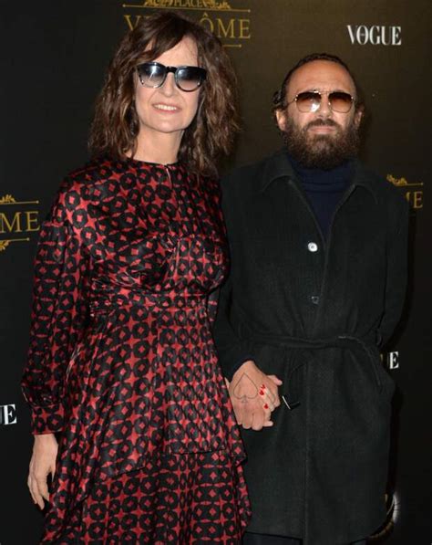 «je trouve qu'ils vont très bien ensemble et sur le. PHOTOS - Valérie Lemercier pose avec son compagnon Mathias ...