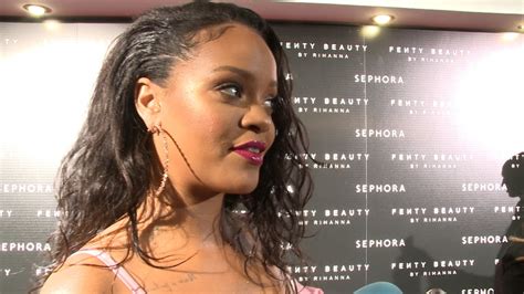 Rihanna captured our attention in more than one way with her latest fenty beauty ad, a stunning celebration of diversity and everyone is obsessed with rihanna's diverse fenty beauty campaign. VIDEO Rihanna Launches FENTY BEAUTY in Madrid | Rihanna ...