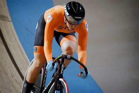 She competed at the 2014 and 2015 uci track cycling world championships.1. 'Adrenalinejunkie' Shanne Braspennincx kan weer lekker op ...