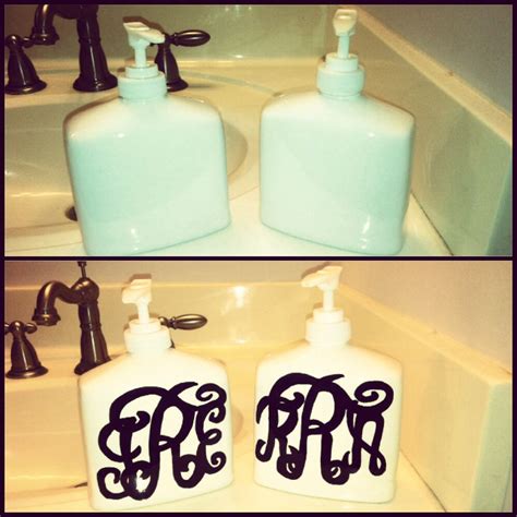 The initial use was good, foamed well, although the pump mechanism requires a little bit of force. My little "DIY" for today! I turned these boring soap dispensers into a girly monogram ...