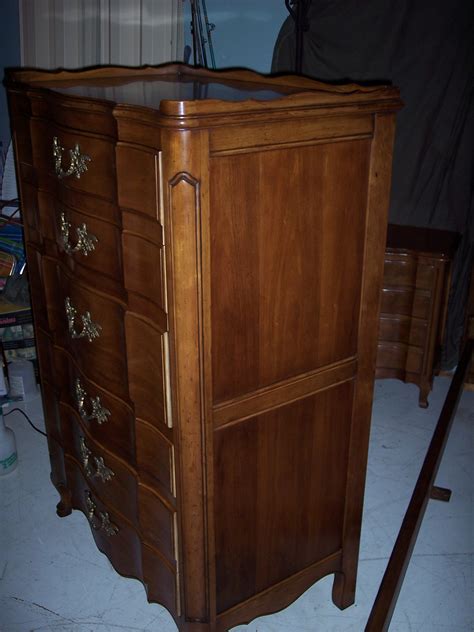 Furniture maker george widdicomb emigrated from england to the united states in 1845, eventually setting up a cabinet shop in syracuse, new york, before moving west to grand rapids, michigan. John Widdicomb Bedroom antique appraisal | InstAppraisal