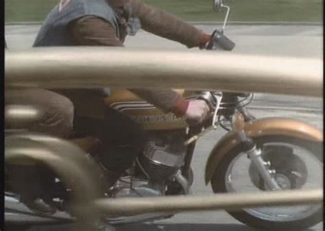 9.0/10 (65787 stimmen), übersetzung des films : IMCDb.org: 1972 Kawasaki H2 750 in "Das sündige Bett, 1973"