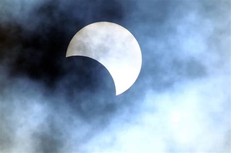 The last glimpse of the annular eclipse will happen at 7:33 a.m. Eclipse solaire totale 2021 : à quand la prochaine ? Les ...