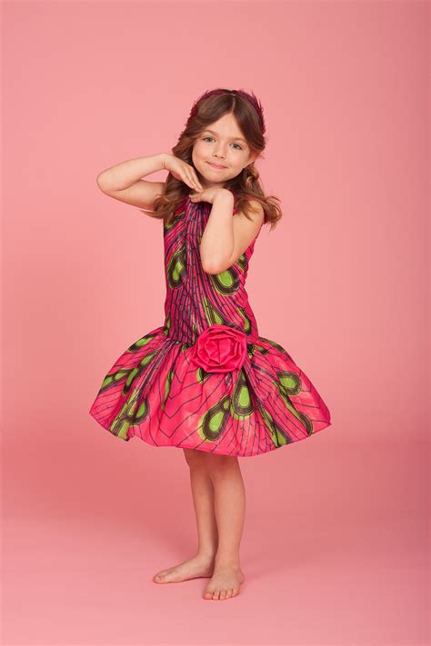 The development of fashion predisposition among kids is really enthralling nowadays which has been capitalized the diversity of modern fashionable kids wear assortment is really cool, remarkable. www.kidz-index.in
