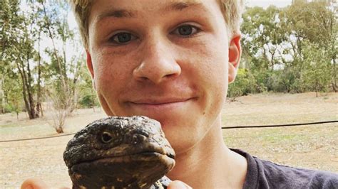 Februar 1962 in upper ferntree gully, victoria; Mutig wie Papa Steve! Robert Irwin stellt Krokodil-Foto ...