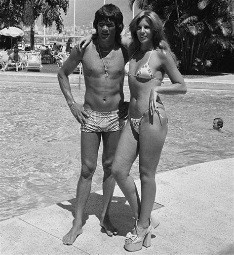 En medio del furor por la serie sobre la vida de carlos monzón que emite el canal space, susana giménez invitó a su programa en telefe (domingos a las 22) al nieto del ex boxeador, agustín. CHIC PIC #42 : Carlos Monzon & Susana Gimenez « Culture Boxe