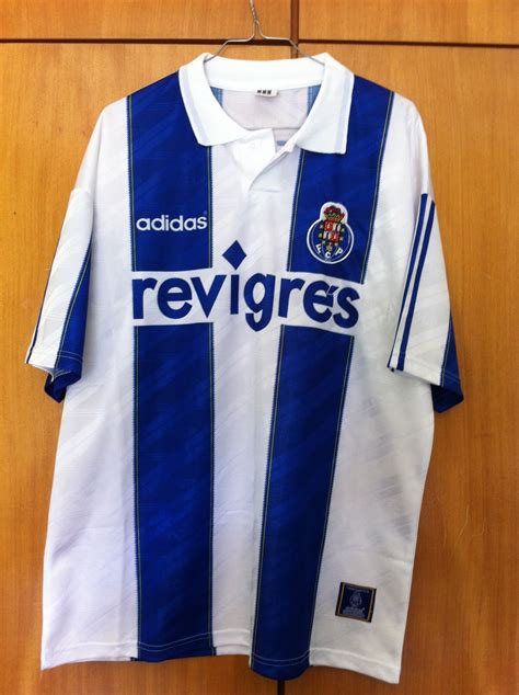 Que nota dás à nossa camisola de 0 a 10? As minhas camisolas: FC Porto 1995-97