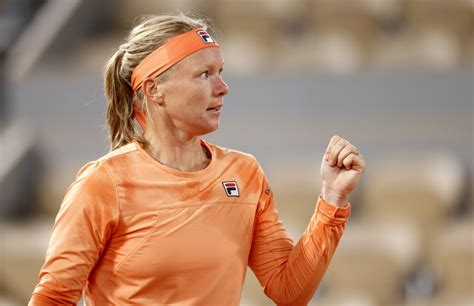 A child prodigy, kiki, had started playing tennis from the age of 6. Kiki Bertens na 'rolstoeldrama' totaal herboren op de ...