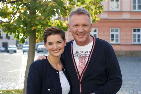 Uchem jehly — Česká televize