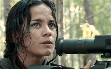 Added by deleted 7 years ago on 17 july 2013 05:49. 'Predators' Featurette: Isabelle | FlicksNews.net