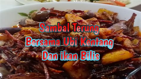 Crunchy on the outside and soft on the inside, they won't last long on the kitchen table as we would usually gobble them all up in no time. ⭕Sambal Terung Ubi Kentang Ikan Bilis - YouTube