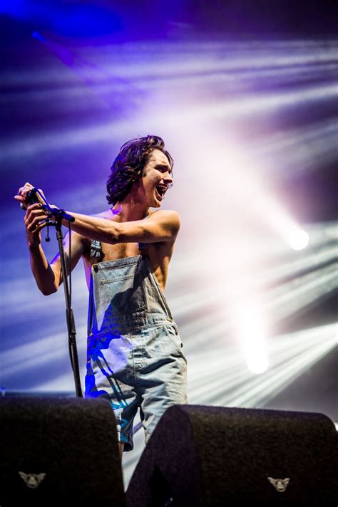 Explore tweets of jett rebel @jettrebel on twitter. Lowlands 2014: Jett Rebel nu al te groot voor de Grolsch ...