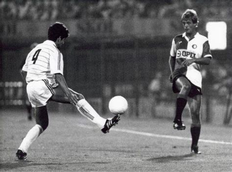 Enzo scifo is a belgian coach and retired attacking midfielder. Johnny Rep e Enzo Scifo / Feyenoord - Anderlecht (1984)