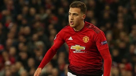 Diogo dalot spent this past season on loan at milan and he could remain at the club for at least one more season, a report claims that his return to the milan were impressed with his qualities and are now working to keep him. Diogo Dalot reacts to Man Utd 0 Barcelona 1 | Manchester ...