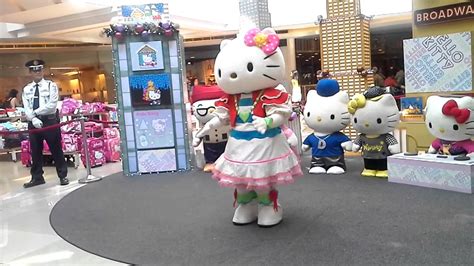 Hosting a meet and greet is one way to get all of the introductions among neighbors into one social function while including the family and setting some boundaries on the amount of time involved. Meet and Greet Hello Kitty @ SM Megamall - YouTube