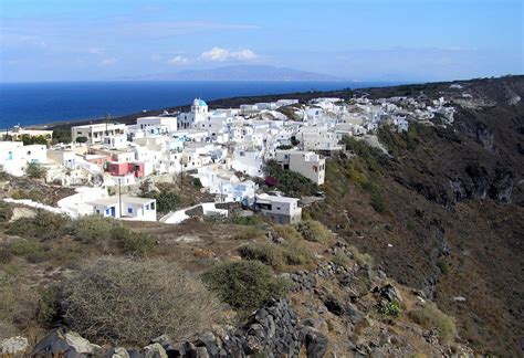 Τις διακοπές του στη νάξο απολαμβάνει ο κώστας μανωλάς με τη ferrari του να τραβάει όλα τα βλέμματα. ZACHARO ROOMS - ΖΑΧΑΡΟΥΛΑ ΝΙΚΩΝΑ ΒΑΣΙΛΑΚΟΥ - ΘΗΡΑΣΙΑ