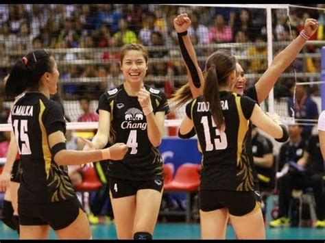 Highlights ทัดดาว นึกแจ้ง 25 จังหวะทำคะแนน vs ไดมอนด์ ฟู้ด วอลเลย์บอลหญิงไทย. สกู๊ปมารู้จักดาวรุ่ง น้องแนน ทัดดาว นึกแจ้ง - YouTube