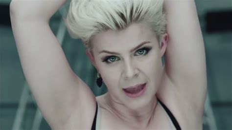 Dancing on my own (body talk pt. Dancing On My Own Music Video - Robyn Image (17946548 ...